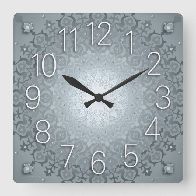 Arabesque Wall Clock grau Quadratische Wanduhr (Vorderseite)