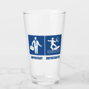 Arbeit ist wichtig, Kitesurfen ist wichtig Glas