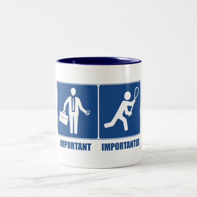 Arbeit ist wichtig, Lacrosse ist wichtig Zweifarbige Tasse (Mittel)