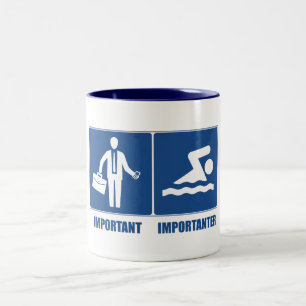 Arbeit ist wichtig, Schwimmen ist wichtig Zweifarbige Tasse