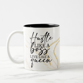 Arbeite wie ein Boss, lebe wie eine Königin Zweifarbige Tasse