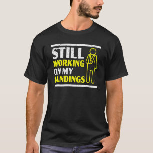 Arbeiten an meiner Landung gebrochen Arm Hand Inju T-Shirt