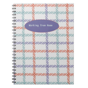 Arbeiten mit einem Zuhause-Notebook Notizblock