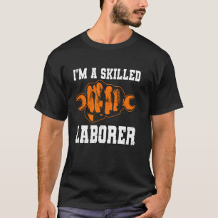 Arbeiter im Labor mit fachkundigem Personal T-Shirt