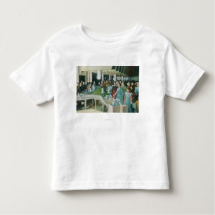 Arbeitskräfte, die gesäte Rosinen an der Pflanze Kleinkind T-shirt