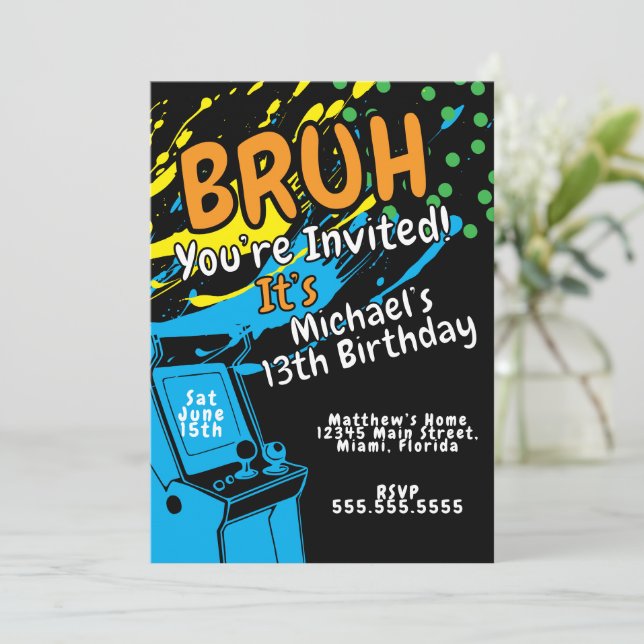 Arcade Colorful Birthday Party Boys  (Stehend Vorderseite)