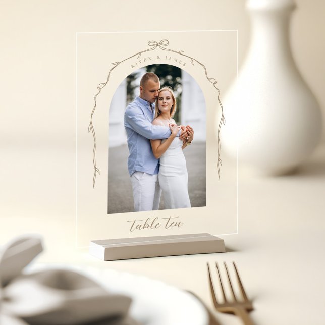 Arch Foto Beige Bow & Ribbon Wedding Tischnummer Acrylschild (Arch Photo Beige Bow & Ribbon Wedding Table Number Acrylic Sign)