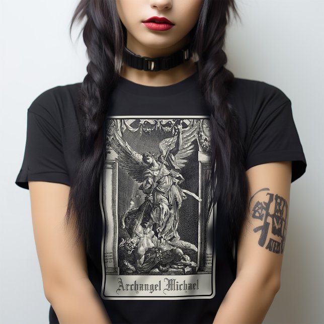 Archangel Michael Tarot Card Religiöse Kunst Gotik T-Shirt (Wear your own Archangel for protection and Defeat the Devil. Personalise with your own text.)
