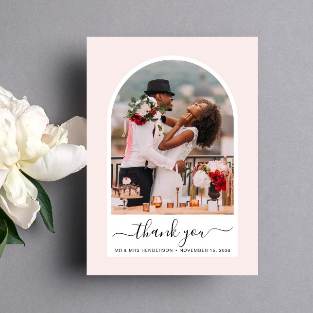 Arched Foto Pink Wedding Danke (Celebrate your love story with a thank you card showcasing your photo in an elegant arch frame)