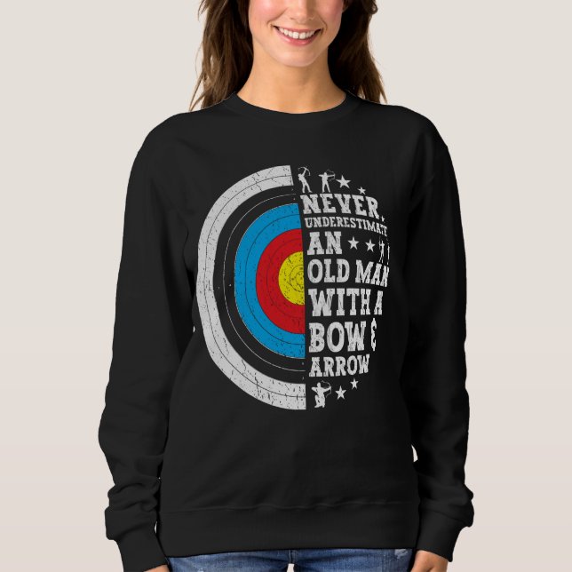 Archer Old Man mit Bow & Arrow Funny Archery Sweatshirt (Vorderseite)
