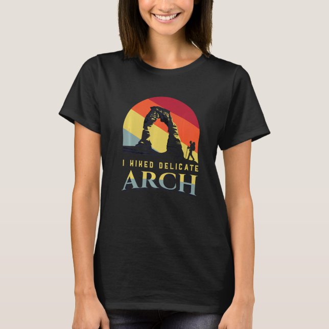 Arches National Park in Utah with the Delicate arc T-Shirt (Vorderseite)
