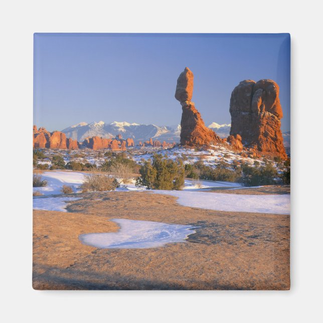 ARCHES NATIONAL PARK, UTAH. USA. Balanced Rock Magnet (Vorne)