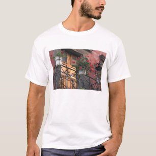 Architektur in den Straßen von San Miguel de T-Shirt