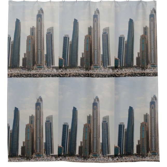 Architektur von Dubai Marina Duschvorhang (Vorderseite)