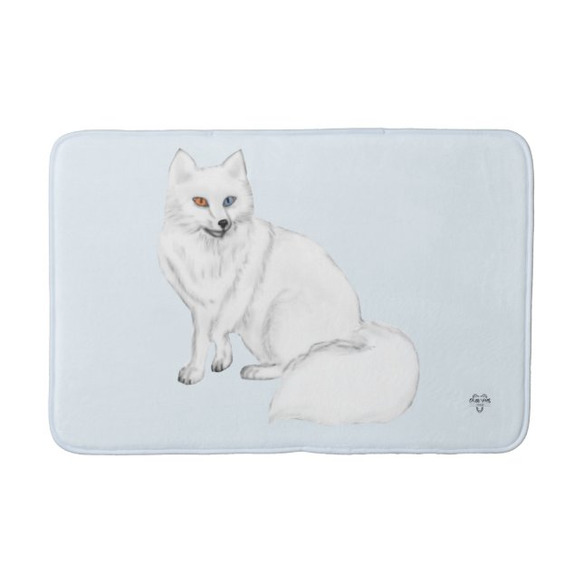 Arctic Fox Hand-Drawn Digital Art on Icy Blue Badematte (Vorderseite)