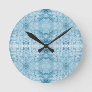 Arctic Pulse Blau-weißes Feder-Muster Runde Wanduhr