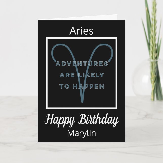 Aries Zodiac Fun Zitat in Blau und Schwarz Geburts Karte (Vorderseite)
