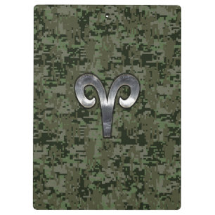 Aries Zodiac Sign on Woodland Style Digital Camo Klemmbrett