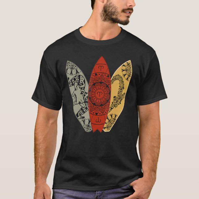 Aries Zodiac Sign Surfboard Surfing Horoscope T-Shirt (Vorderseite)