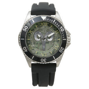 Aries Zodiac Symbol Woodland Camouflage Dial Armbanduhr