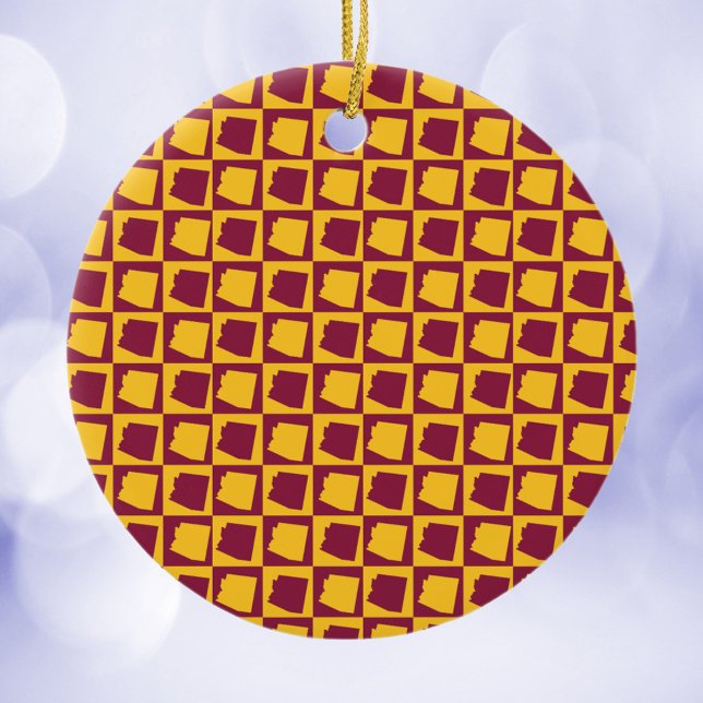 Arizona Pop Art Checkerboard Maroon Gold Keramik Ornament (An ornament featuring a maroon and gold pattern with the US state of Arizona.)
