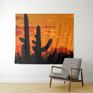 Arizona Saguaro Cacti mit leuchtend orangefarbenem Wandteppich