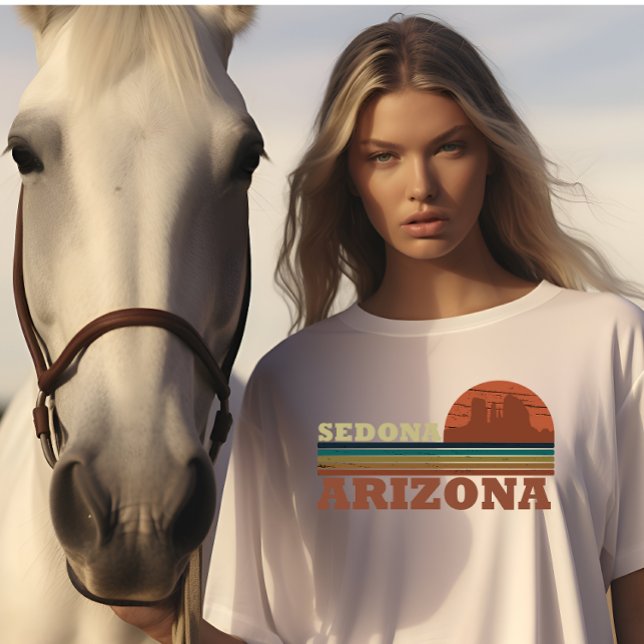 Arizona Sedona Vintager Sonnenuntergang T-Shirt (Von Creator hochgeladen)