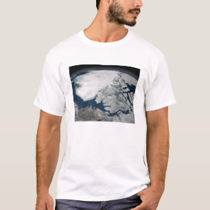 Arktische See Eis über Nordamerika T-Shirt