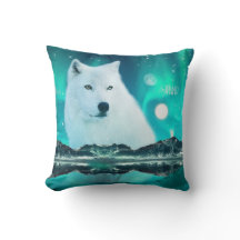 Arktischer Wolf und zauberhafte Nacht mit Nordlich