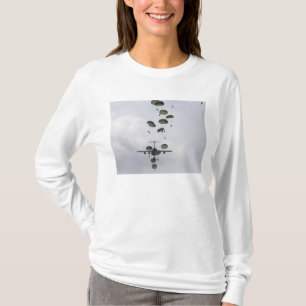 Armee-Soldaten springen von Wechselstrom - 17 T-Shirt