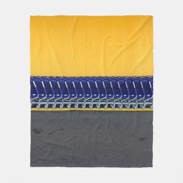 Arranged blue grocery carts fleecedecke (Vorderseite)