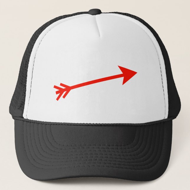 Arrow Red 15deg The MUSEUM Zazzle Geschenke Truckerkappe (Vorderseite)