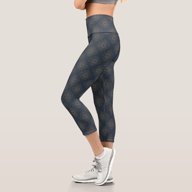 Art Deco Alabere | Midnightblauer Sternenexplosion Capri Leggings (Links)