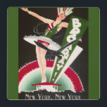 Art Deco Broadway New York Uhr<br><div class="desc">5-Sterne-Uhr mit Vintagem,  Art Deco,  Broadway,  New York Flapper Design in Schwarz,  Weiß,  Rot und Grün.</div>