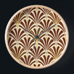 Art-Deco-Fanmuster - Schokolade auf Creme Wanduhr<br><div class="desc">Die digitale Reproduktion eines klassischen Art-Déco-Tapets,  ein Fanmuster - schokoladenbraun auf cremefarbenem Beige,  vergoldet</div>