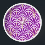 Art-Deco-Lüftermuster - lila und orchid Wanduhr<br><div class="desc">Digitale Reproduktion eines klassischen Art-Deco-Tapeten,  Fächermuster - Amethyste lila auf hellen Orchideen,  vergoldet</div>