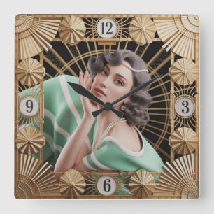 Art Deco Mädchen Quadratische Wanduhr