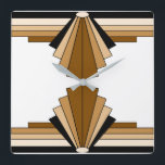 Art-Déco-Muster in Orange und Tan Quadratische Wanduhr<br><div class="desc">Dieses Muster basiert auf klassischen Deko-Formen.</div>