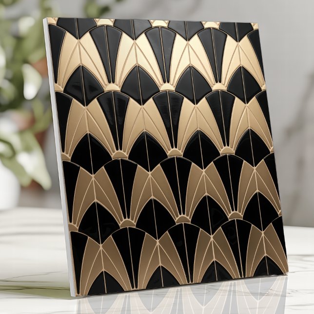 Art Deco Schwarz und Gold Scallop Muster Fliese (Von Creator hochgeladen)