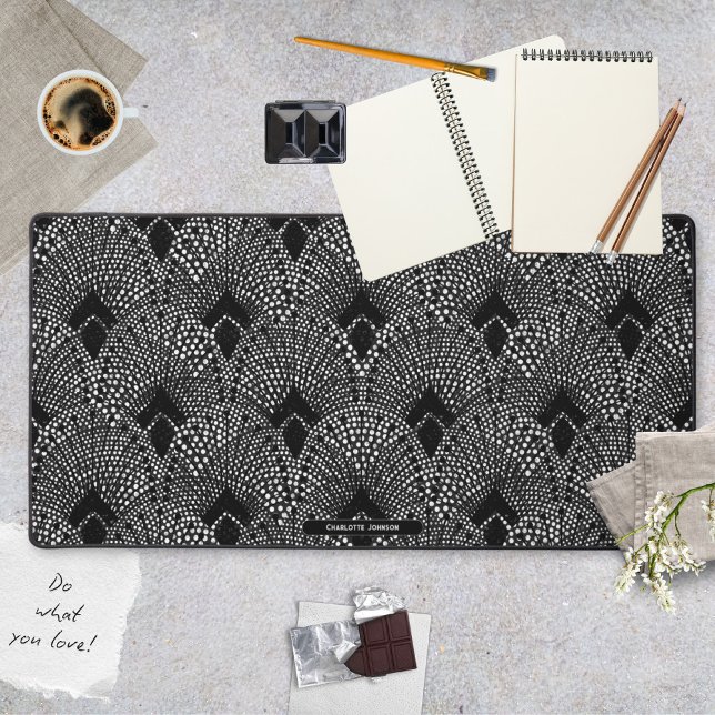 Art Deco Schwarz-weißes Pfauenmuster Schreibtischunterlage (Art Deco Antracite Black White Peacock Pattern Desk Mat ©Susanne Sachers - Sunny Mind 🌞)
