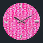 Art Deco Tapete Muster, Fuchsia Pink Große Wanduhr<br><div class="desc">geometrische Art-Déco-Tapeten in fuchsienrosa,  hellrosa und rot mit Creme auf tiefgründig fuchsienrosa Hintergrund</div>