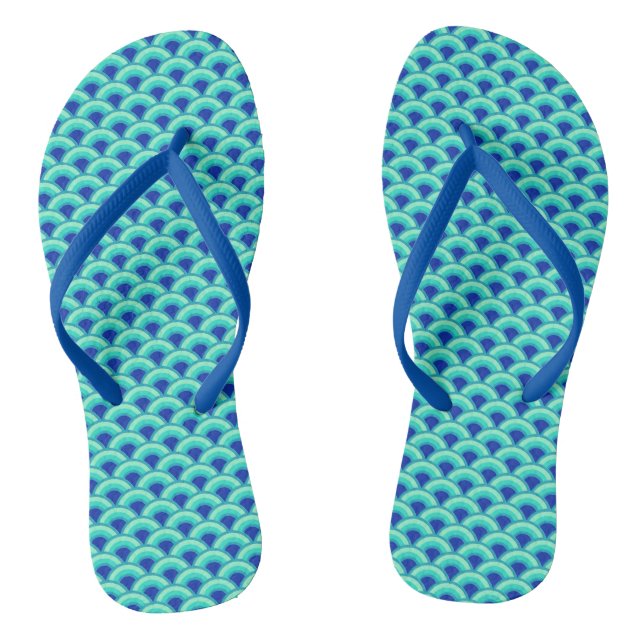 Art Deco Wave Muster, Türkis und Cobalt Blue Flip Flops (Fußbett)