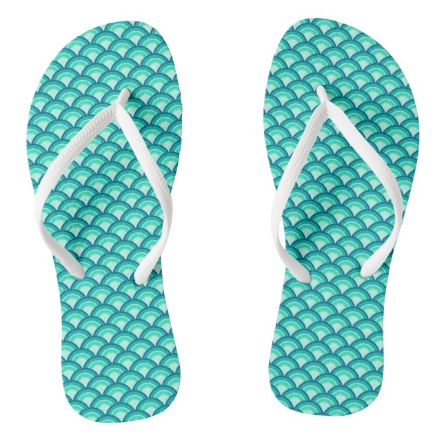 Art Deco Wave Muster, türkisfarbene Farbtöne Flip Flops (Fußbett)