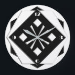 Art Deco weiß auf schwarzen geometrischen Mustern Große Wanduhr<br><div class="desc">Art Deco,  stilisiert,  weiß auf schwarzen geometrischen Mustern in gestapelten 3-D-Formen mit facettierten Kanten - digitale Kunst</div>