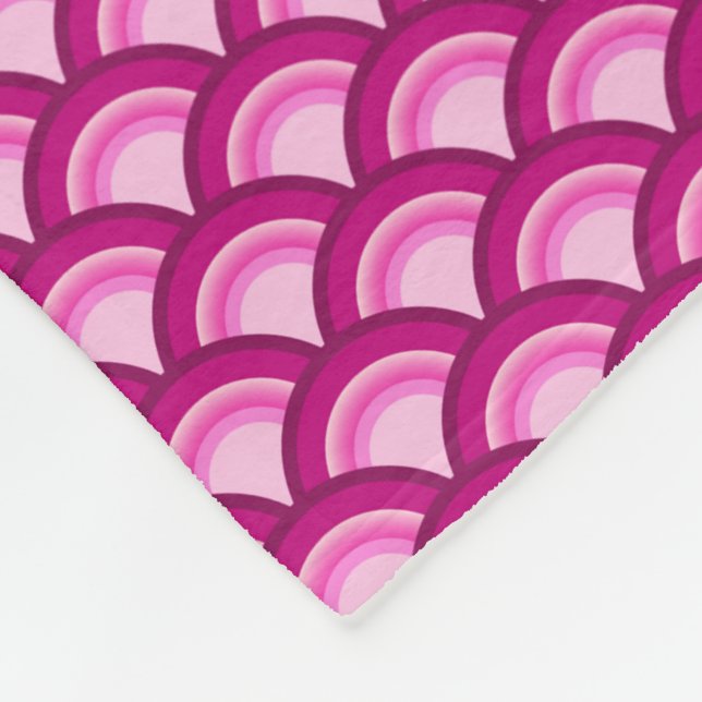 Art Deco Wellenmuster - Magenta und Rosa Fleecedecke (Ecke)