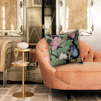 Art Nouveau Garden Muse Design Kissen