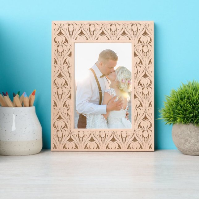 Art Nouveau Iris Floral & Foliage Muster Geätzte Rahmen (Von Creator hochgeladen)