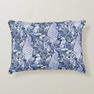 Art Nouveau Peacock Print, Marine und Weiß Dekokissen