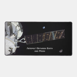 Artemis I Zwischen Erde und Mond Schreibtischunterlage