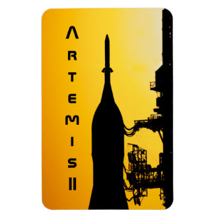 Artemis II auf der Startrampe Magnet